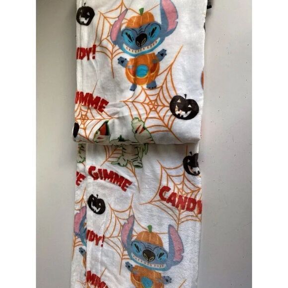 Disney Stitch Halloween Plush Throw Blanket 50”x70” Gimme Candy Witch Pumpkin - Picture 12 of 12